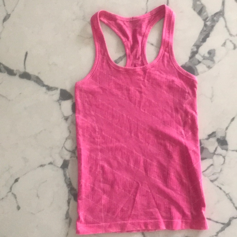 LuLulemon tank 4
